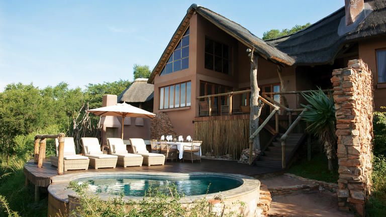 Impodimo Game Lodge Deluxe of Family Suite