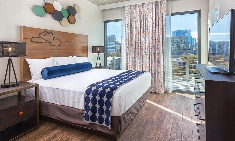 Austin 2BR Presidential Condo gallery image 4