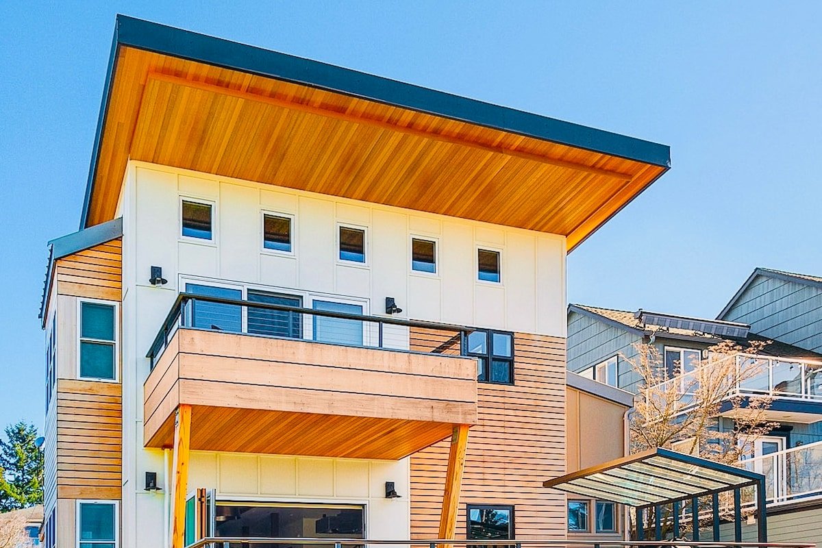 New! Seattle Luxe on Queen Anne! 5BR gallery image 3