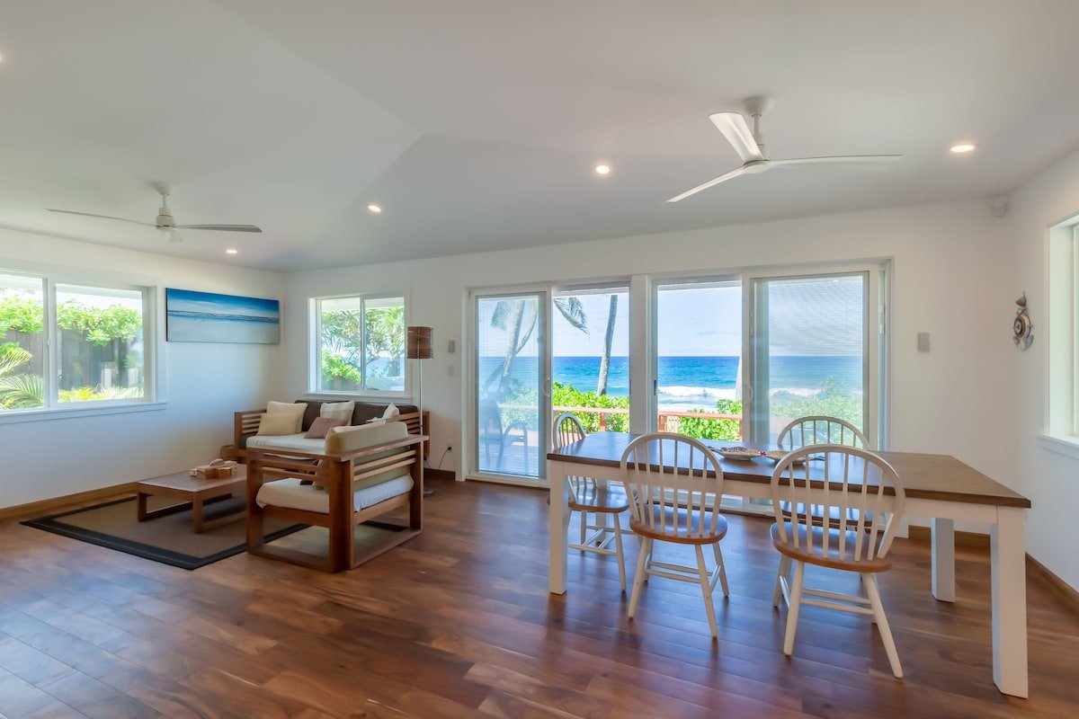 Absolute Beach front home @ Log Cabins Surf break gallery image 5