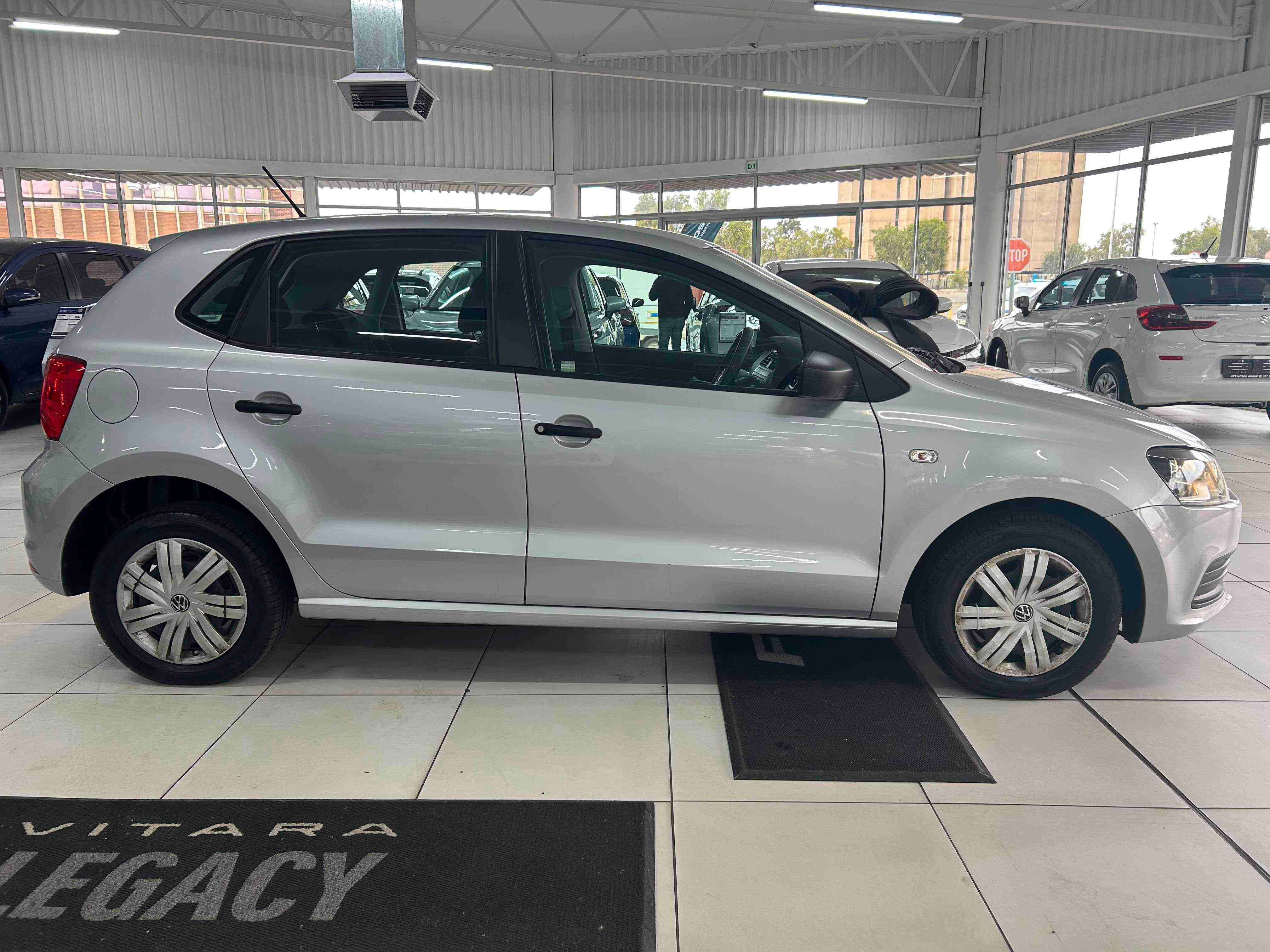 Used car gallery