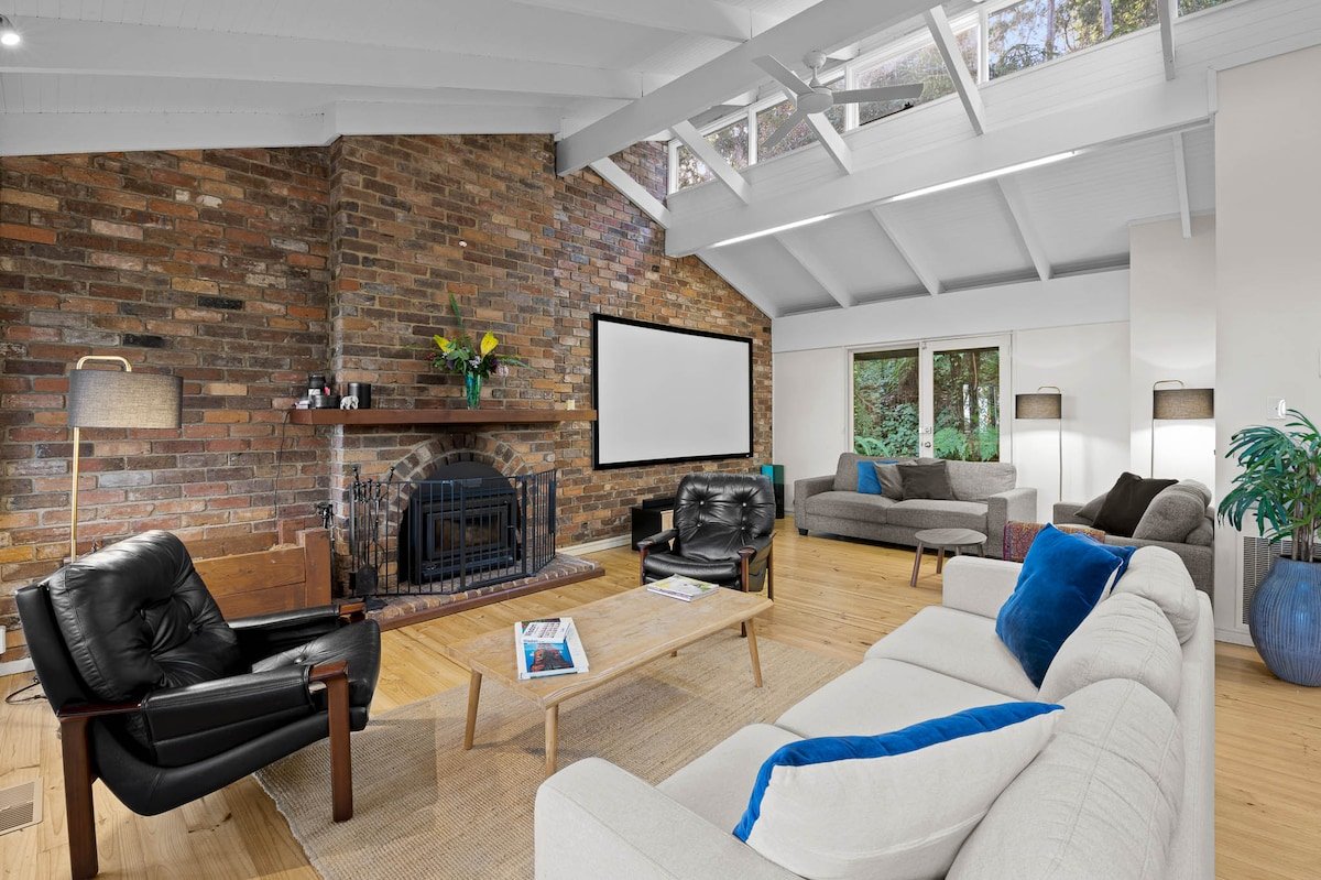 Forest Hideaway – with Sauna gallery image 3