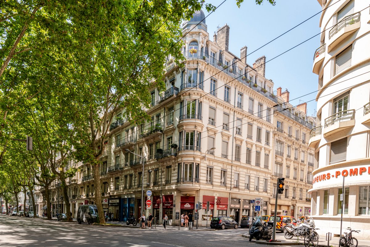 Haussmanien 105M2 (1130 sq ft) La Belle Époque A/C