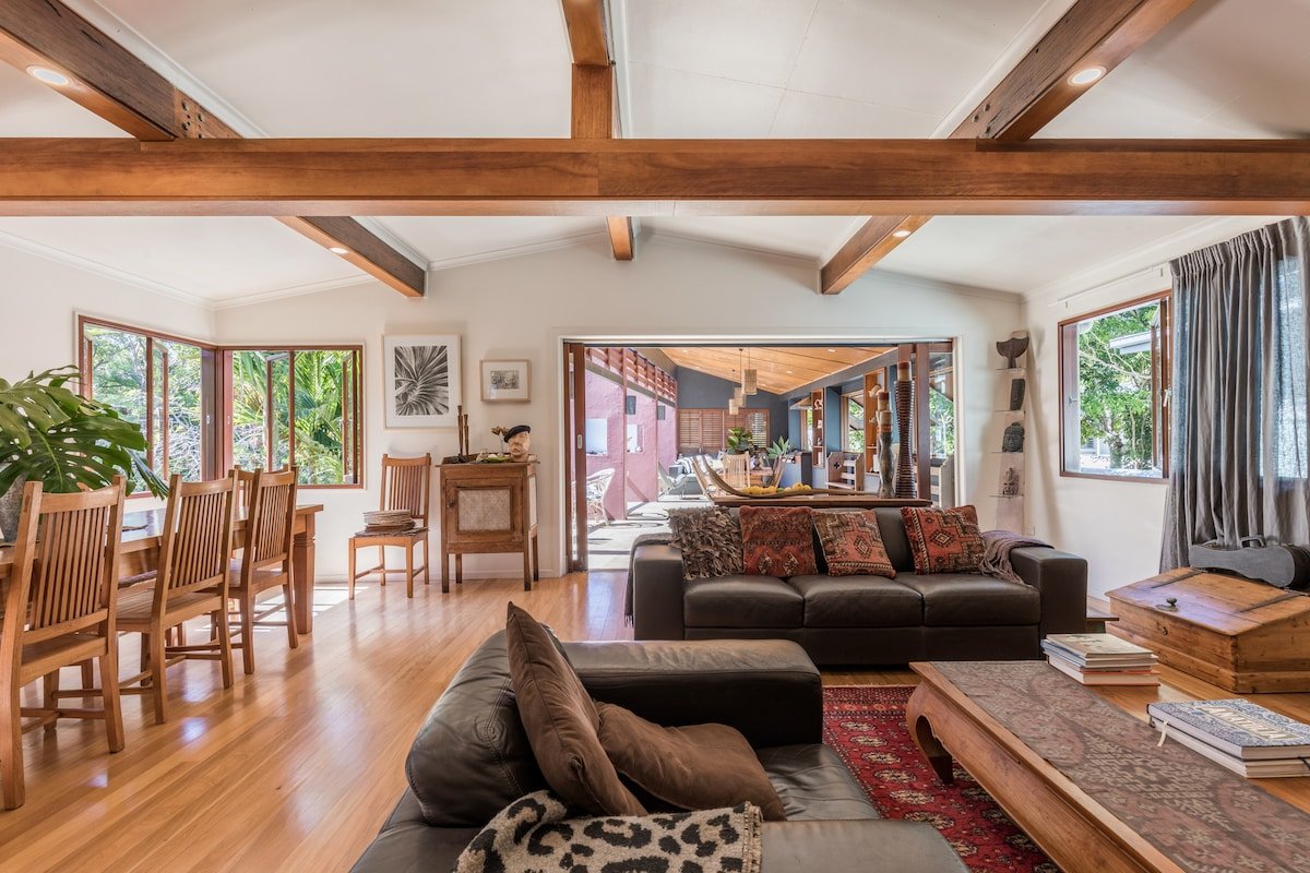 Tranquil Family Beach Retreat with Pool gallery image 2