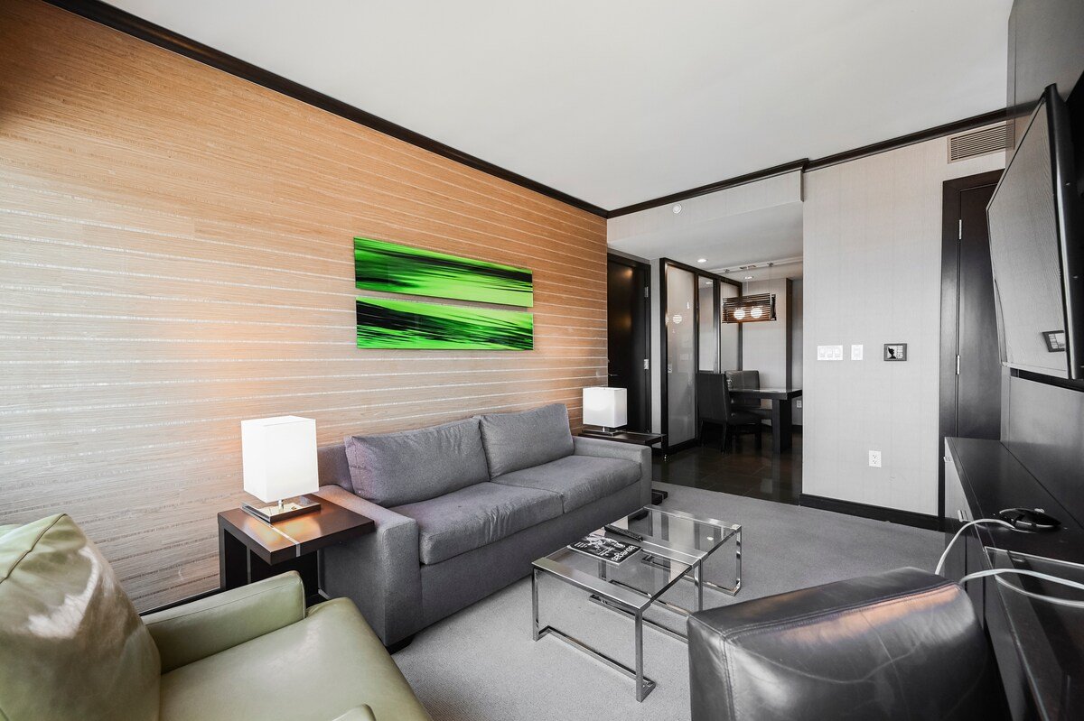 L43 VDARA Unique 2BD Adjoining Studios | Sleeps 8 gallery image 3