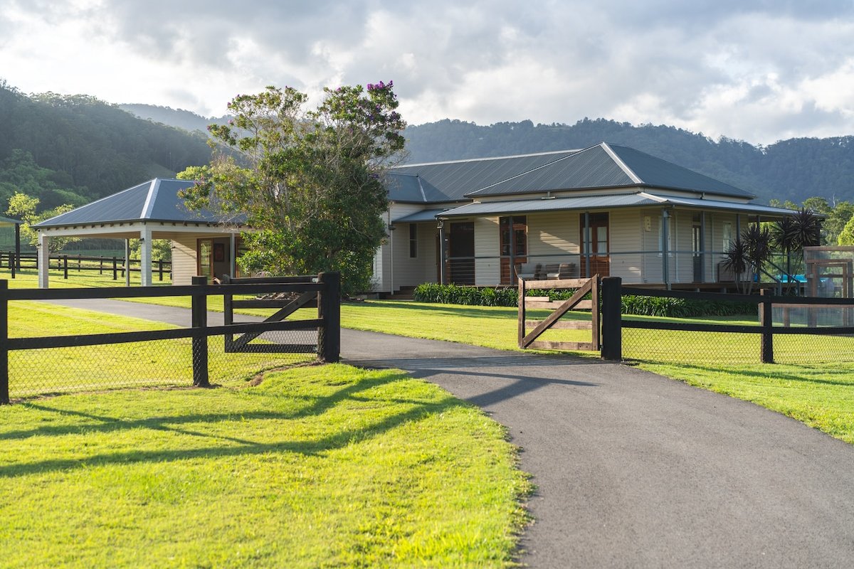 Sacres Acres gallery image 4