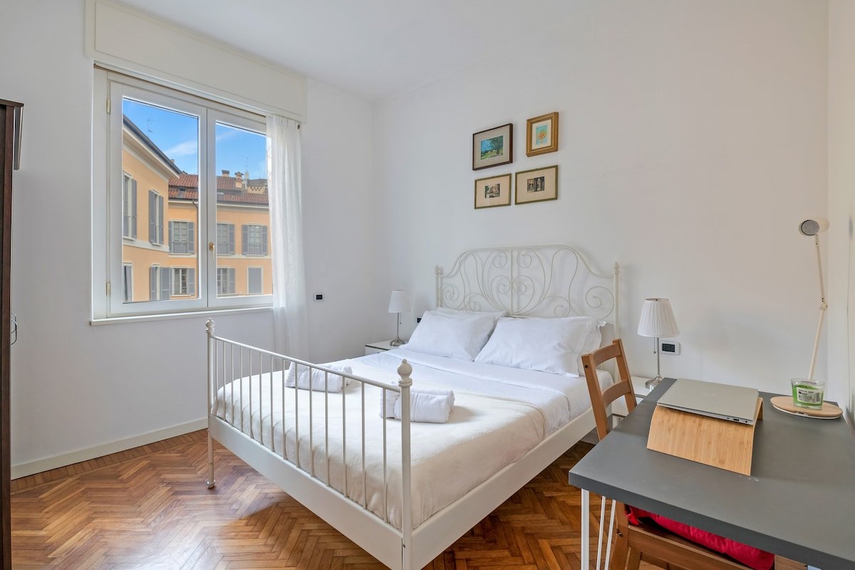 “Vivi Milano” New Apartment in Duomo+ 2 Big Camere gallery image 5