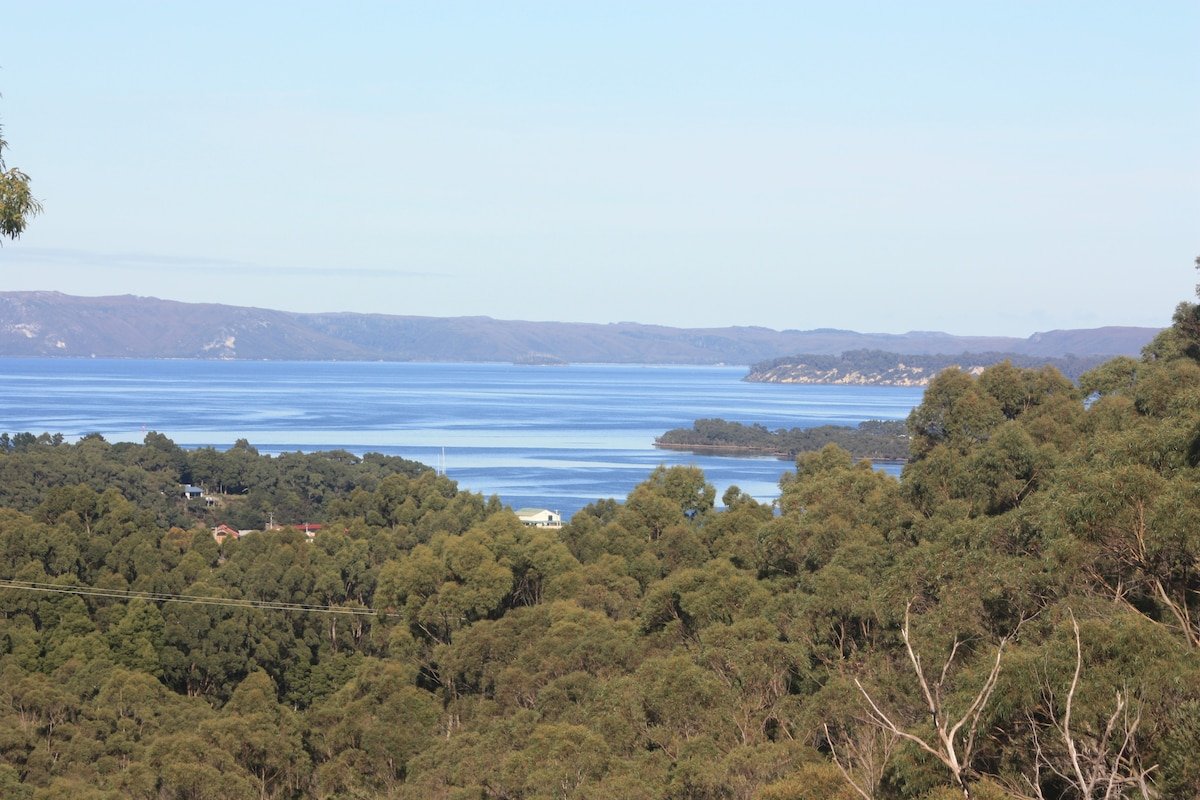 Harbour Lookout – 2 bathrooms gallery image 2