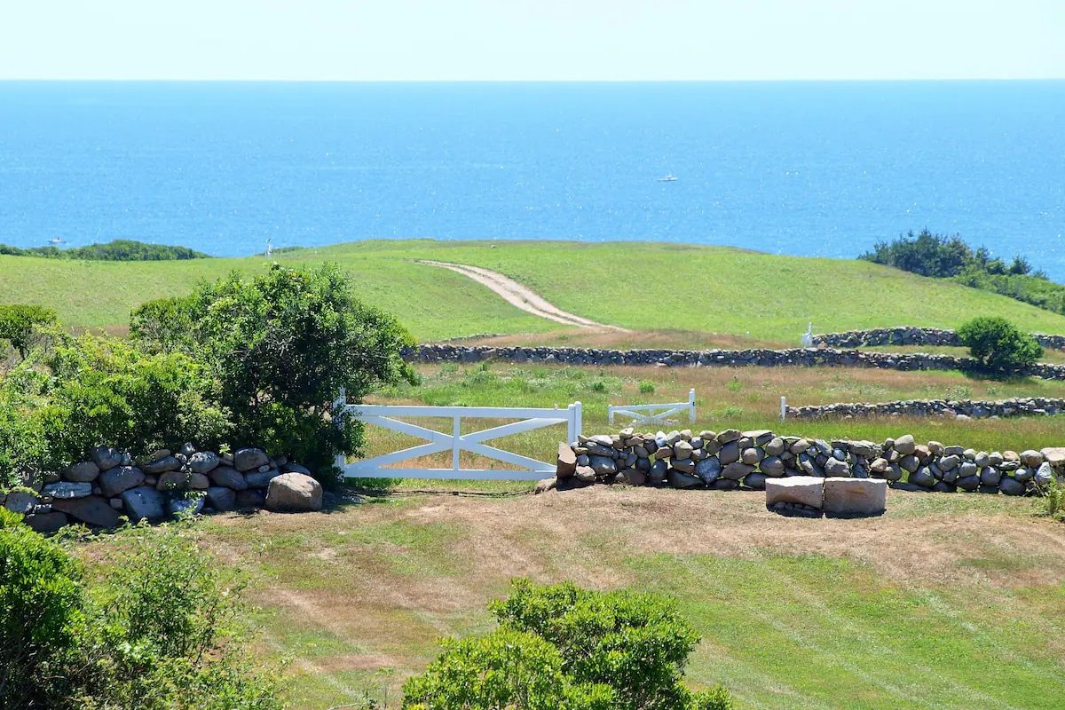 Ocean-View Cottage at Spar Point Farm Block Island gallery image 5