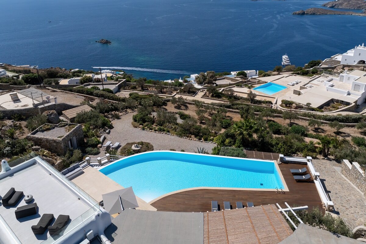 “Mystique” by Aqualiving Villas gallery image 4