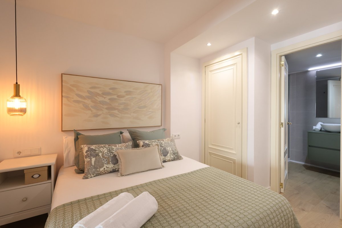 The Apolo Apartment in Downtown by Florit Flats