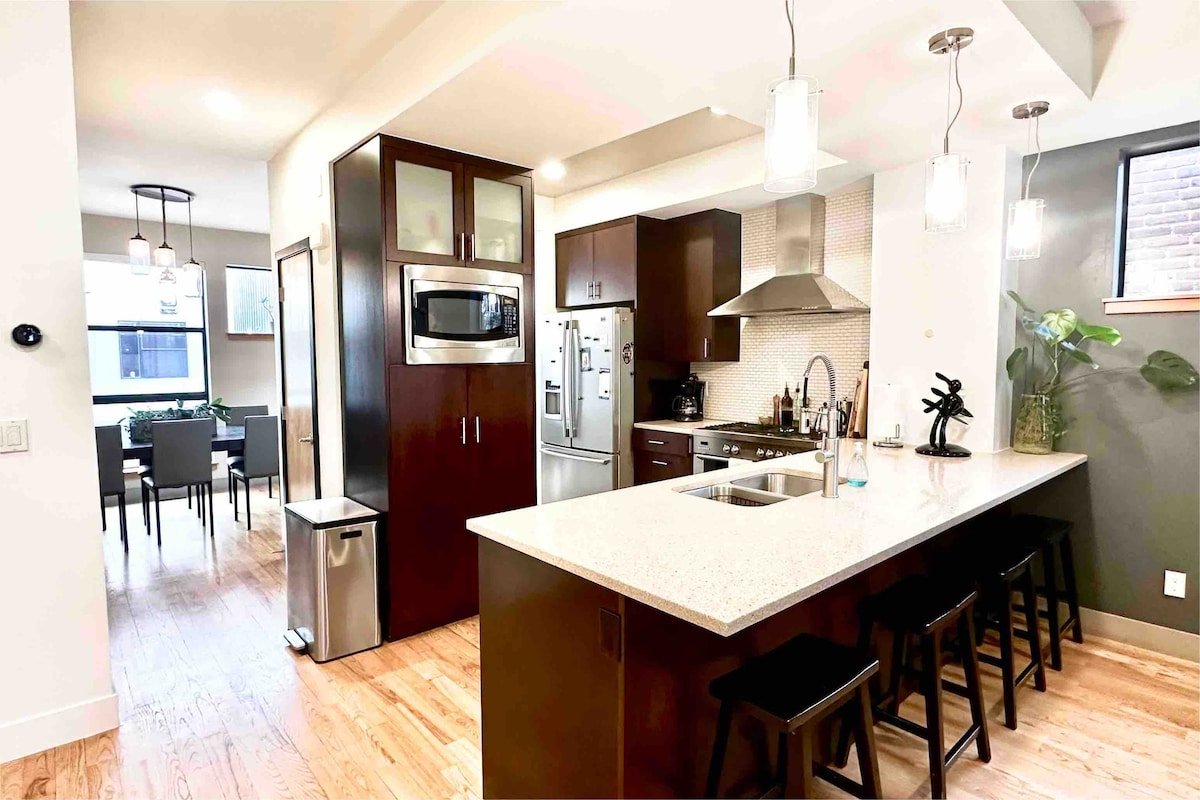 Modern 4 Story Home in LoHi with Penthouse Views gallery image 3