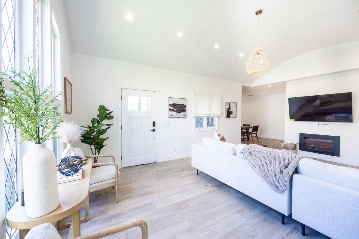 Luxury home in the heart of LA! gallery image 4