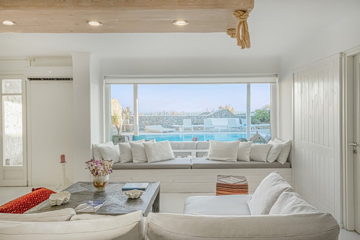 Mando 1 Pool Villa w Sea Views – Five Bedrooms gallery image 4