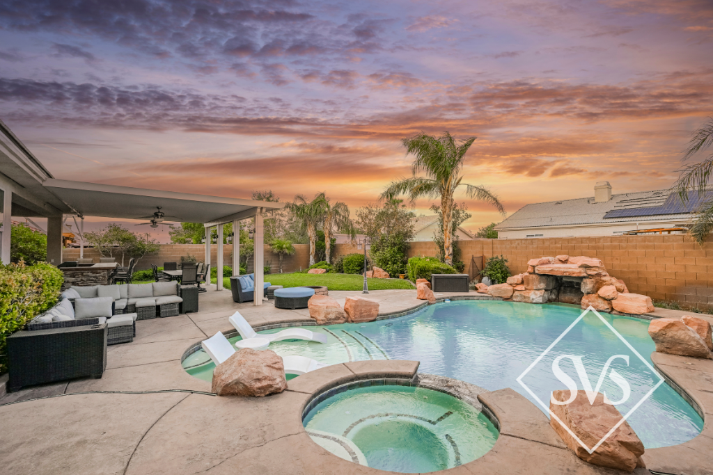 KC Happy Oasis 5BR/4BA Home w/ Theater & Pool