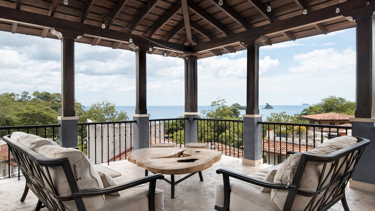 Near Beach, Pool & Beach Club Access – Casa Indigo gallery image 2