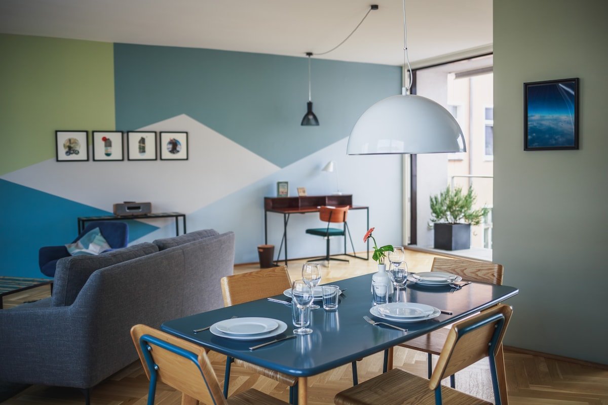 114m² Two-Bedroom Apartment w/ Balcony in Mitte gallery image 3