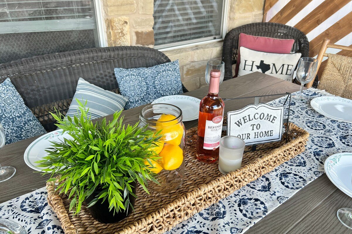 Austin Charm Home – 10 min to DT gallery image 4