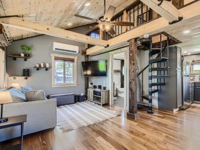 Hot Tub | Huge Yard | Amazing 3BR&Guest House