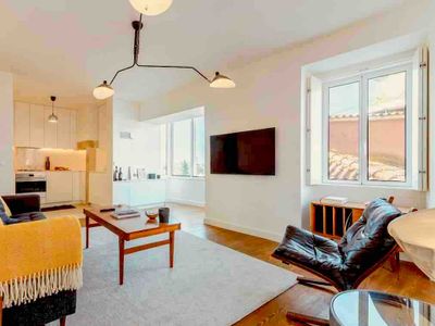 Principe Real Trendy Apt- Great Views City & River