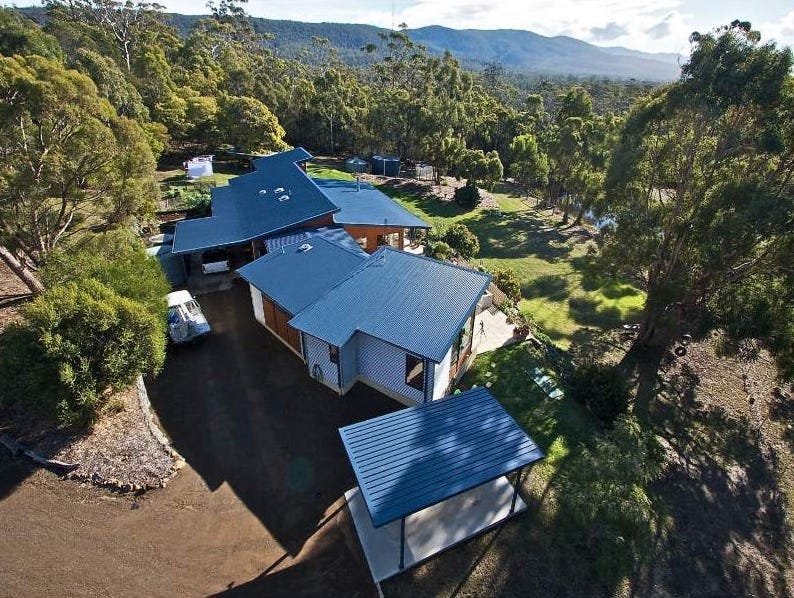 Escape to Bicheno near the bush, beach and golf gallery image 3