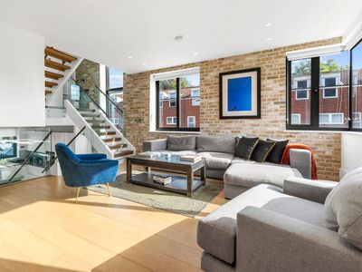 Stylishly Designed 4 Bedroom Home