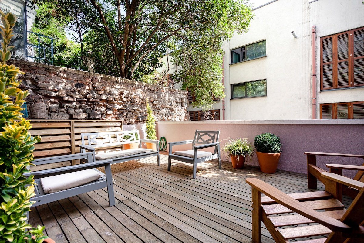 Three Bedroom w. Terrace in Galata (T3) gallery image 2