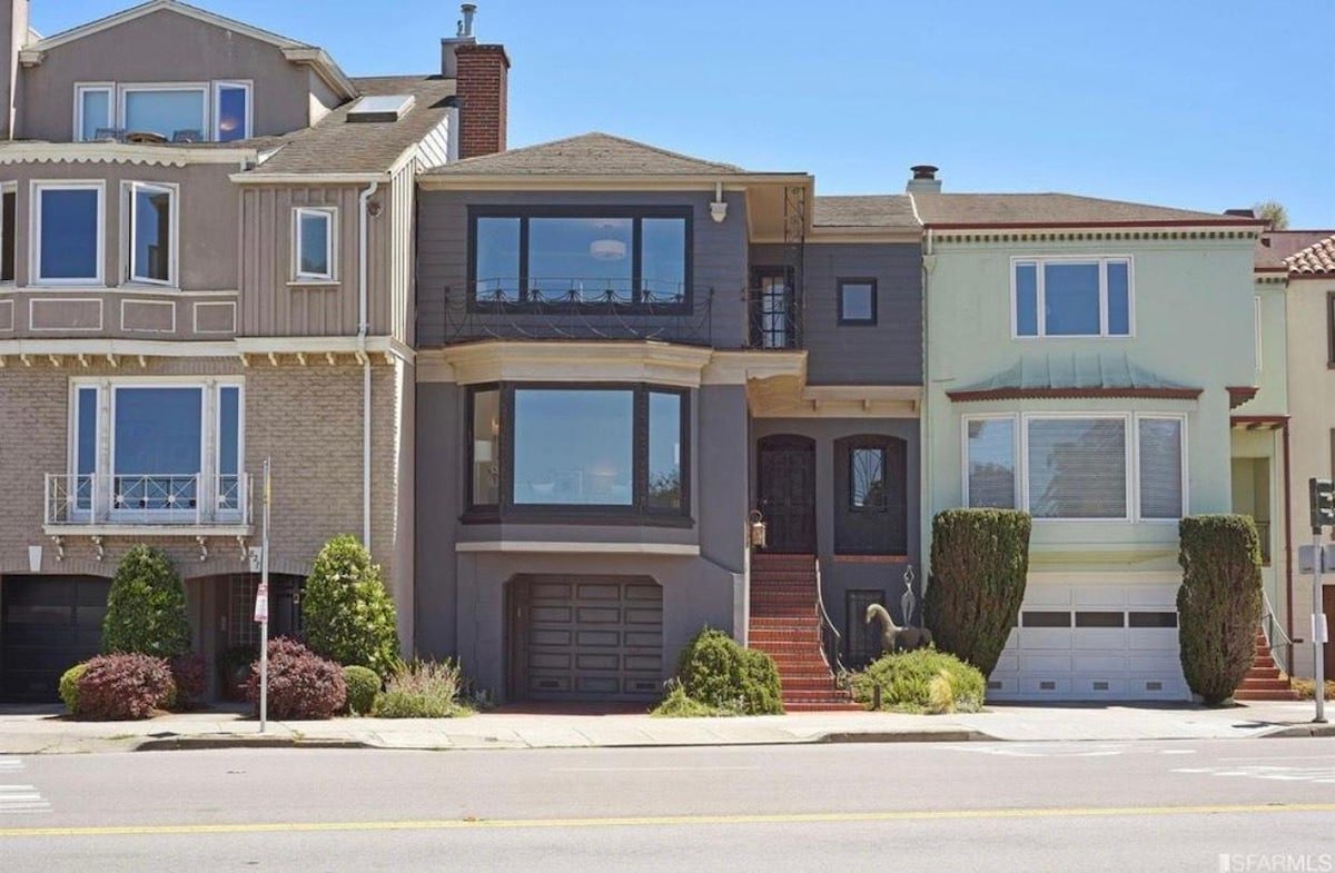 Breathtaking Bay View! gallery image 4