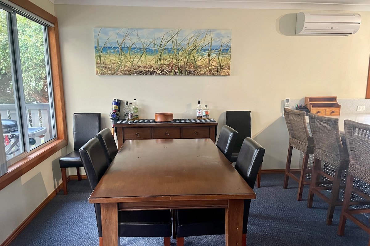 Ocean Air Retreat + Studio gallery image 4