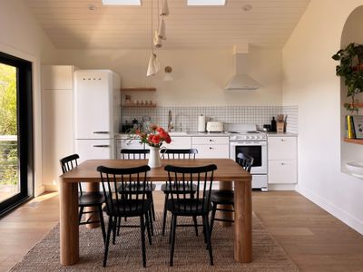 Luxury 2BR Cabin on St. Mary Lake