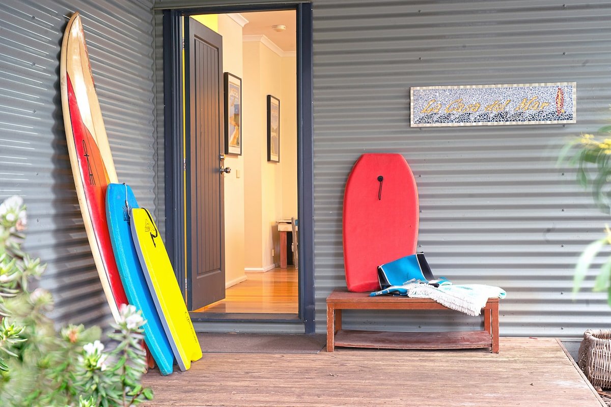 La Casa del Mar beach house with Lorne bay views gallery image 4