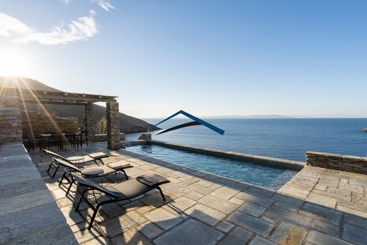 Luxurious Villa Thalassa, near the beach of Xyla
