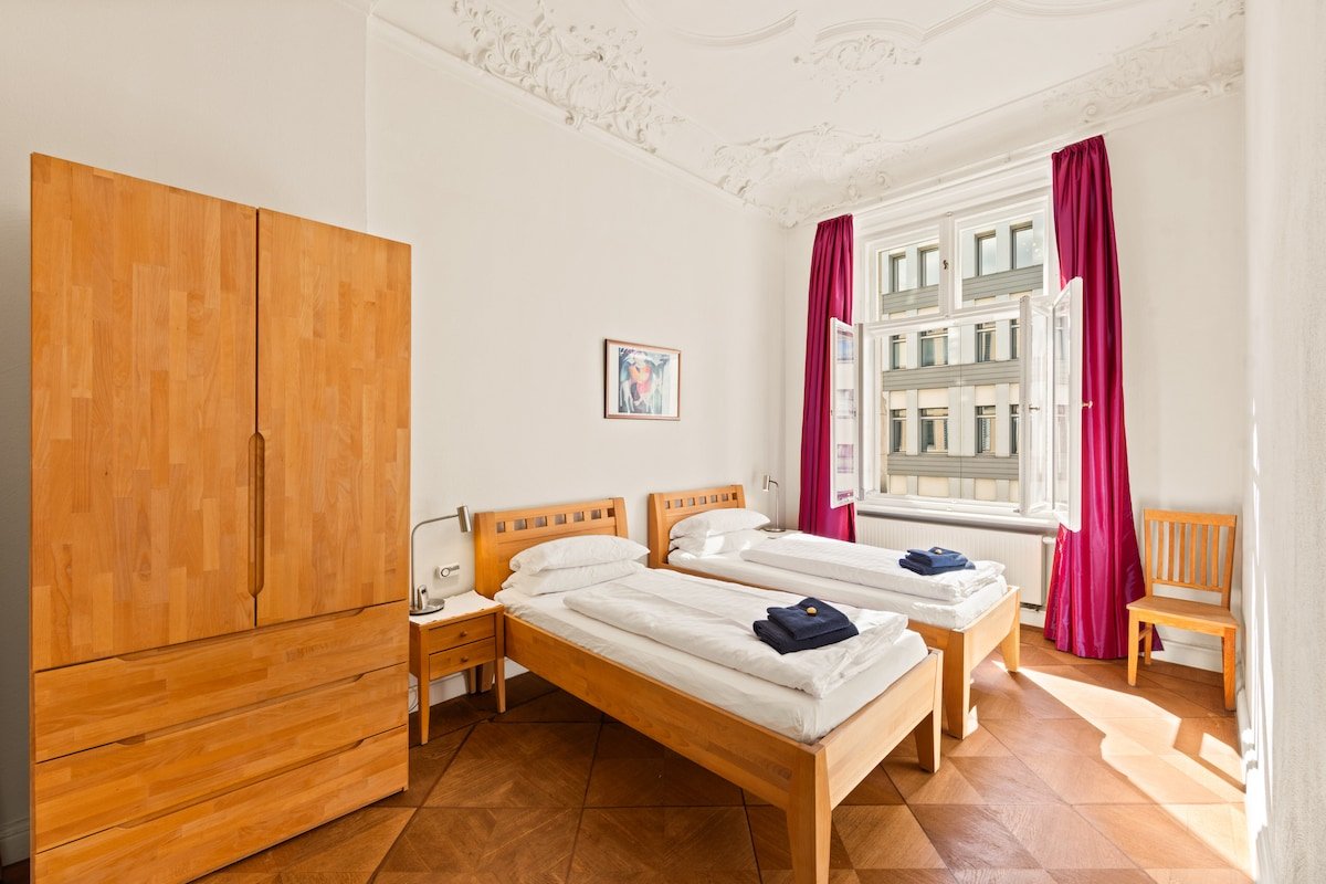 Central Landmark near Checkpoint Charlie gallery image 5