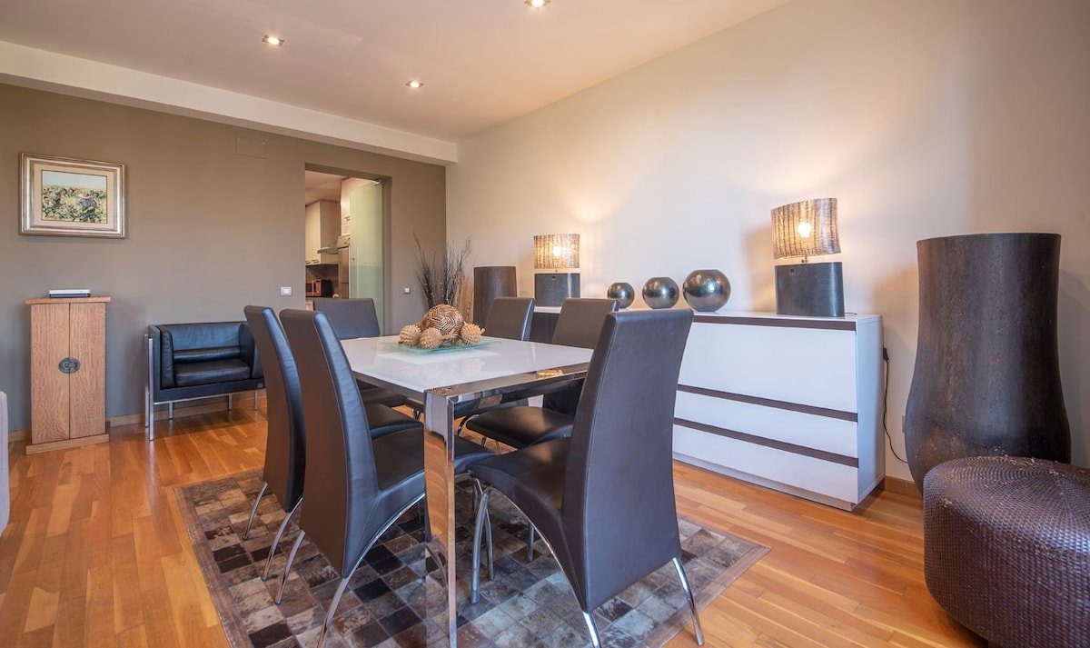 Paseo de Gracia Suite 1, modern, spacious and cozy gallery image 4