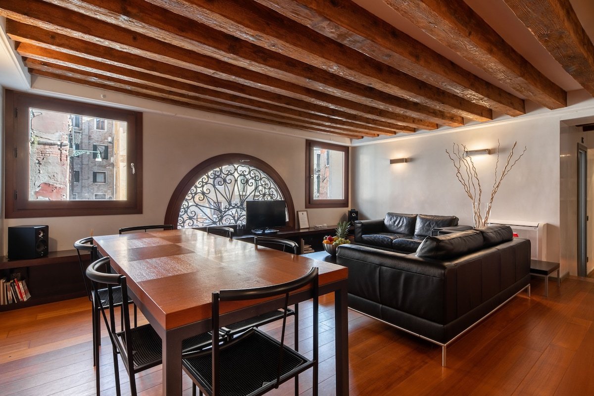 Ve.N.I.Ce. Cera San Moisè gallery image 2