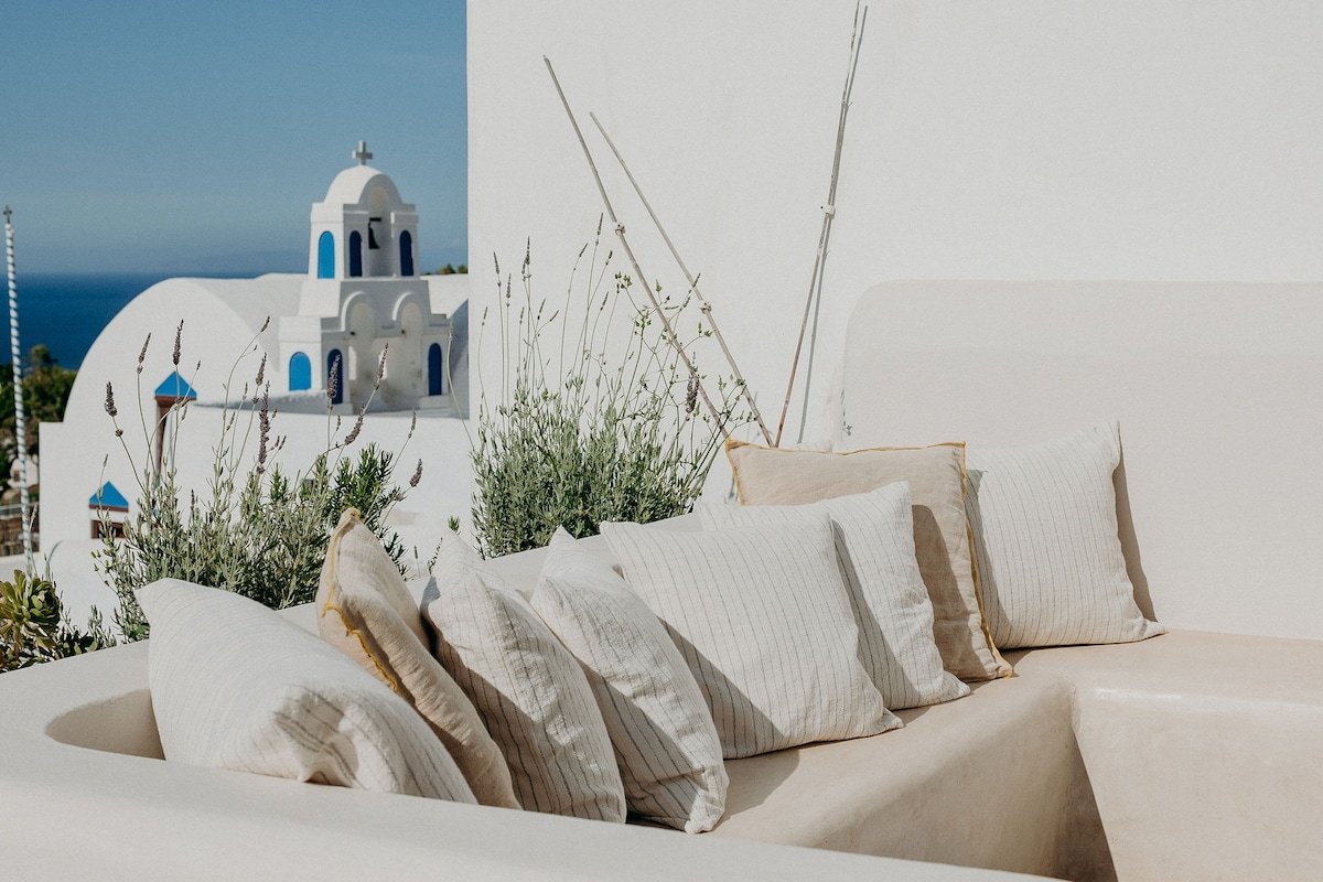 The Blue Door Oia villa by Spitia gallery image 3