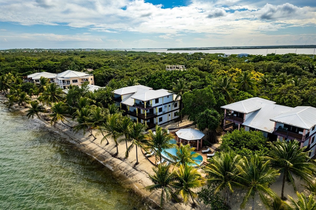 TBS Whole Complex- Beachside-20 Room Large Complex gallery image 2