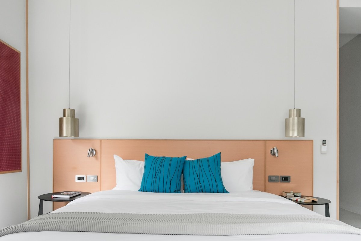 Designer’s House on Coolest Road in Chinatown gallery image 4