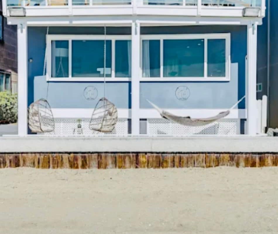 Beachfront Home in Long Beach gallery image 3