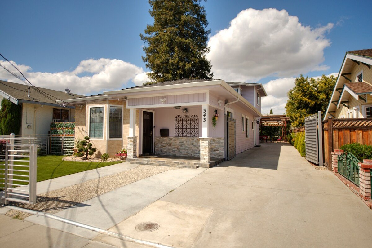 Fancy 5bd/3bath house in Center of Silicon Valley gallery image 4