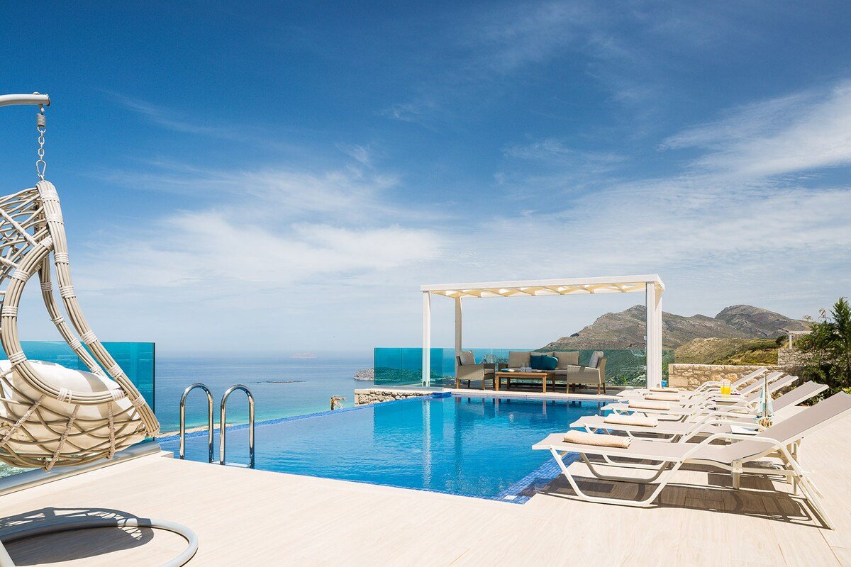 Bonsai Villa, 3 BD, 3 BA, lovely sea views gallery image 3