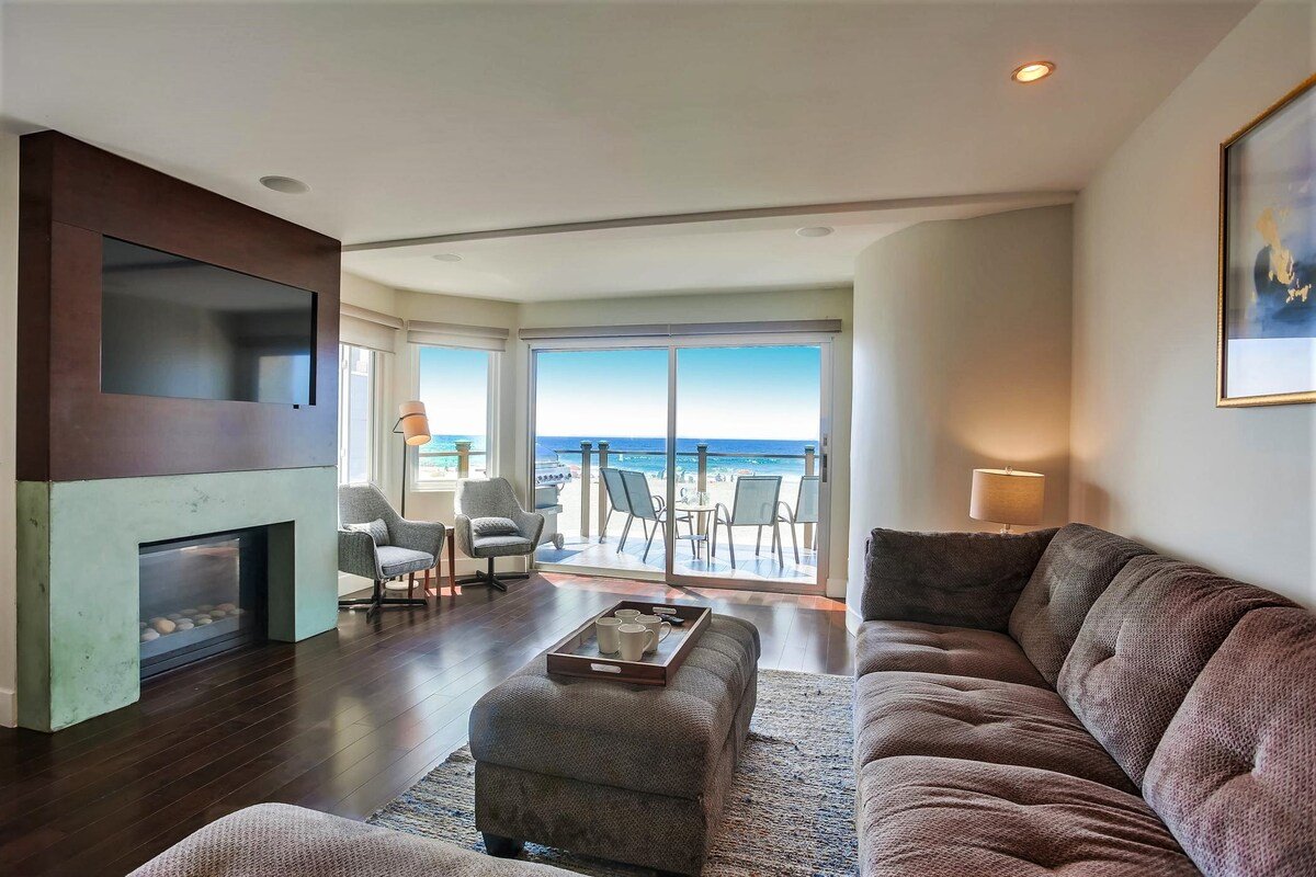 Ocean Watch | 3BR Oceanfront Home + Scenic Balcony gallery image 3