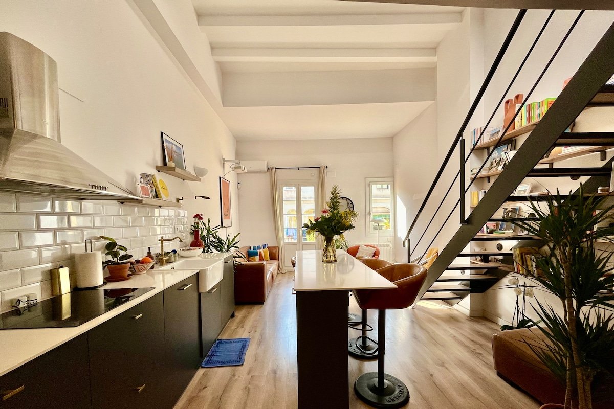 Charming triplex with terrace in Gracia 2B-2B gallery image 3