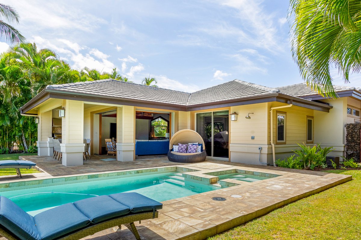 Golf Course Villa w/ Pool and Spa!