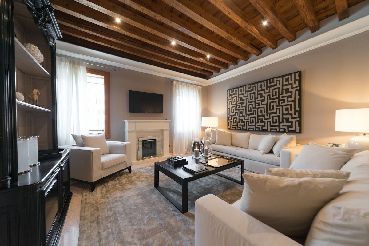 Most Charming Venice gallery image 3