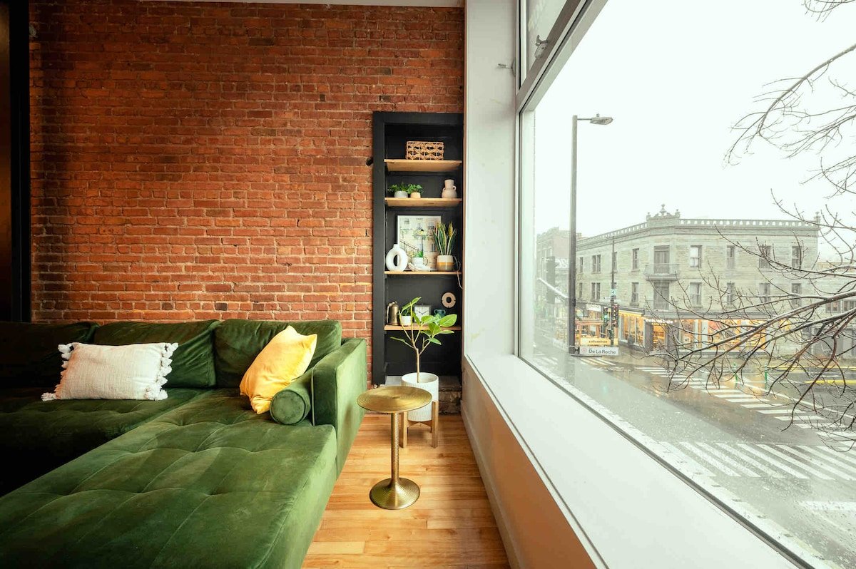 Modern Industrial Loft Plateau gallery image 4