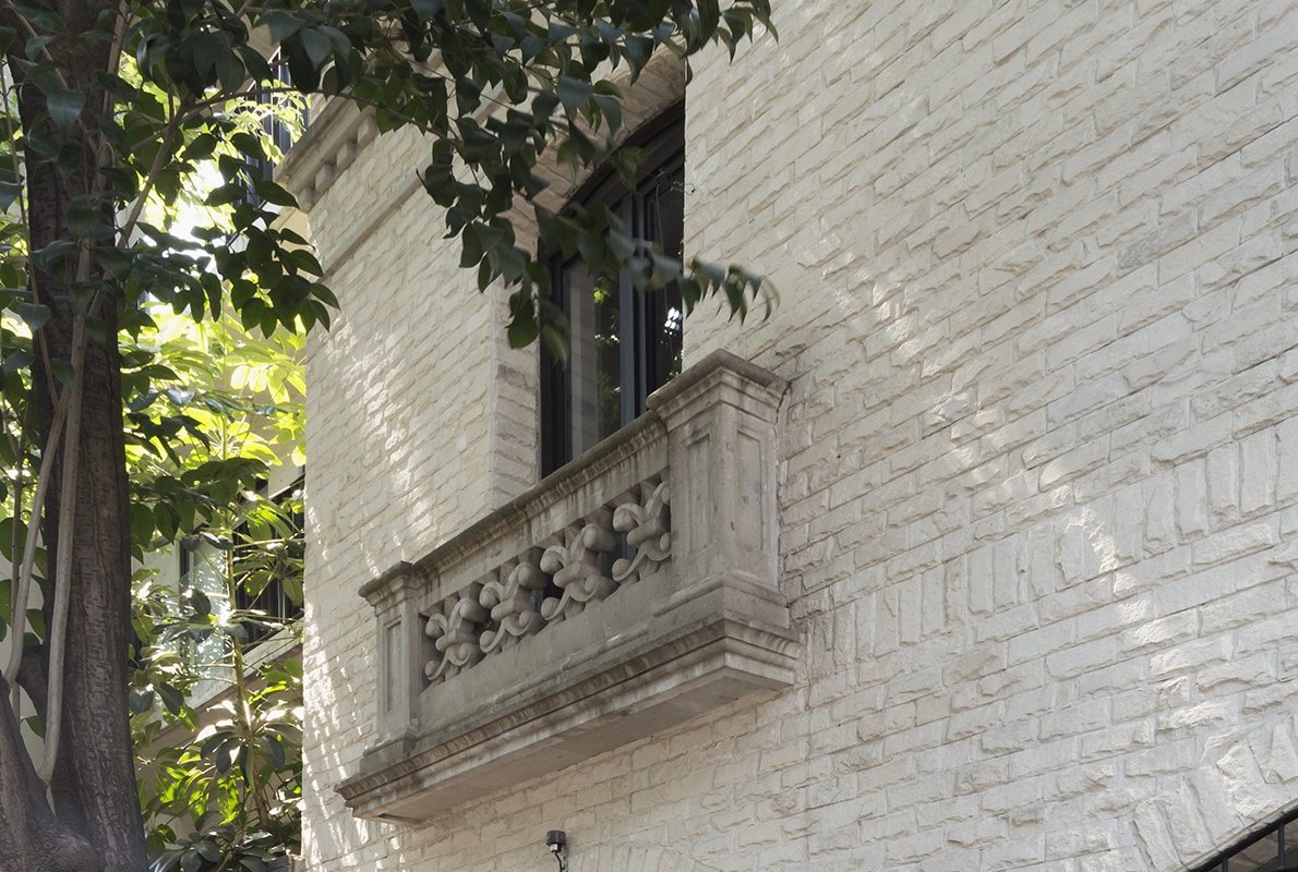 Design Townhouse. Roofgarden.24h security. gallery image 3