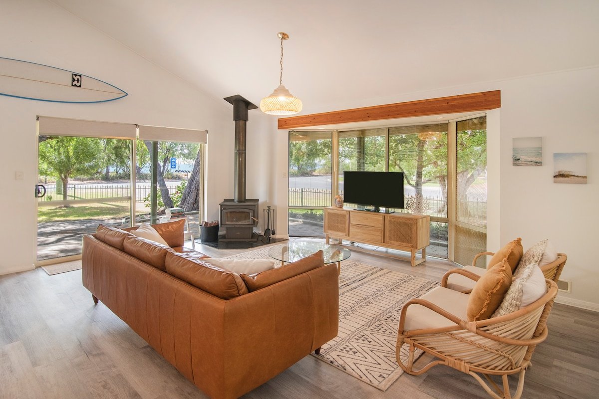 Beachfront Haven, Boat parking gallery image 3