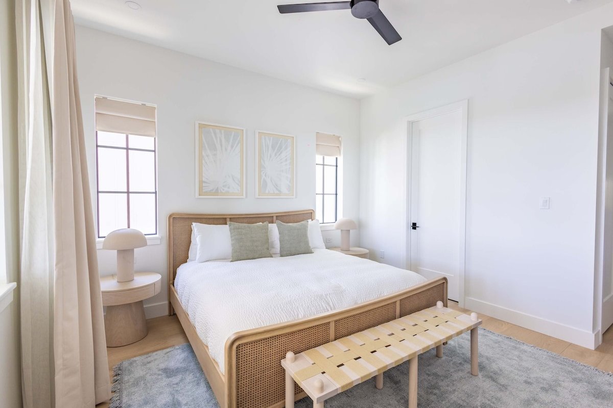 The Starboard House at Solaire Lunara Bay gallery image 5