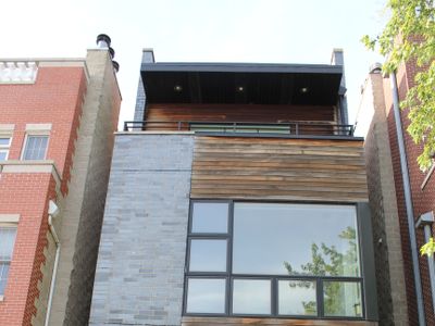 Beautiful Condo in Lincoln Park w/ Rooftop